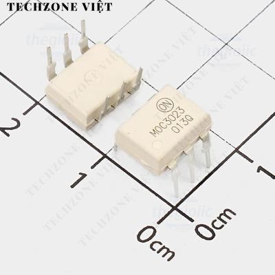 [3 ชิ้น]- MOC3023M Optosulator Triac Output 4170Vrms 1 Channel, 6-DIP TechZone Viet