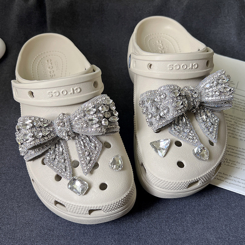 ✨จิ๊บบิทเพชรรุ้ง จิ๊บบิทหมีใสแวววาว ติดcrocs แบบDIY SDDN