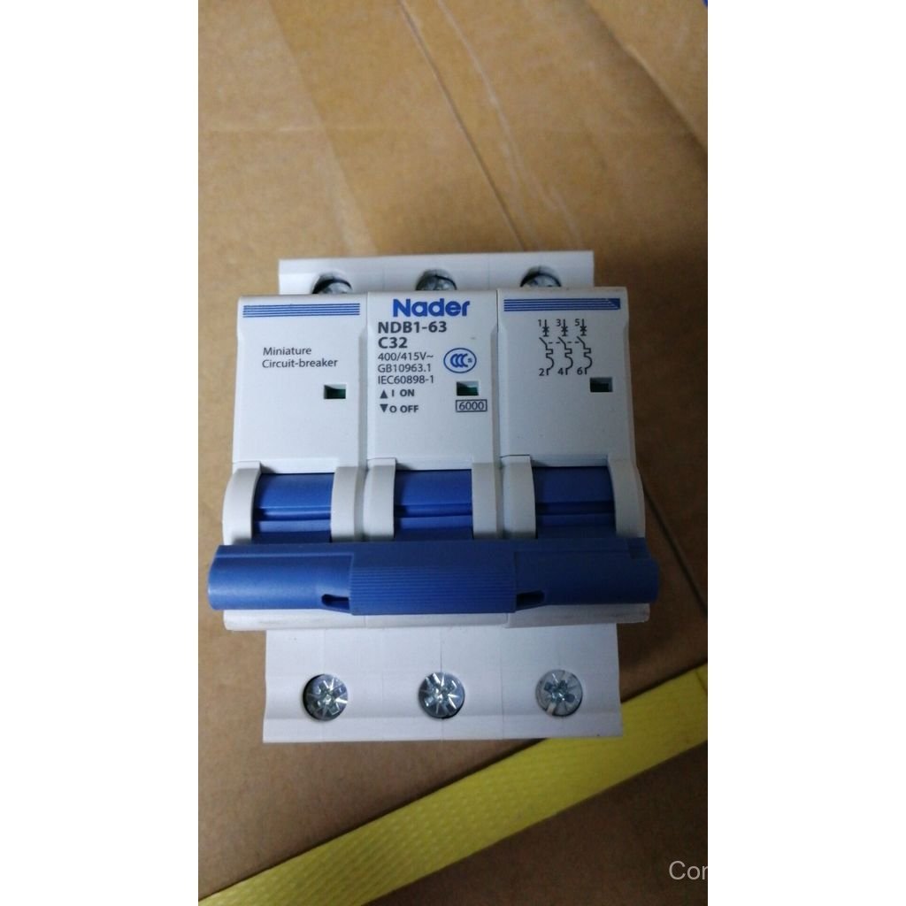 Shanghai Liangxin NADER เซอร์กิตเบรกเกอร์ไฟฟ้า NDM3E-800M/3348 800A (AC220V)