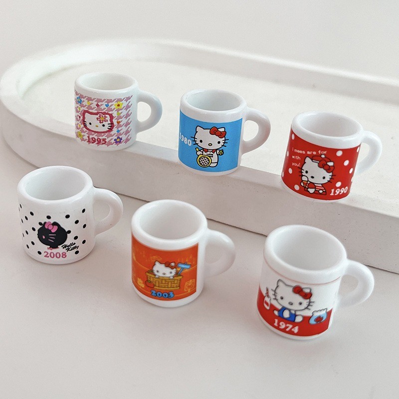 ถ้วยแก้ว KT Micro รุ่น Hello Kitty พร้อมวัสดุทำเองสำหรับตกแต่งและของเล่นเสริม