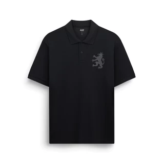 AIIZ เสื้อโปโลผู้ชายผ้าปิเก้โลโก้สิงห์ AIIZ Men's Big Lion Pique Polo Shirt