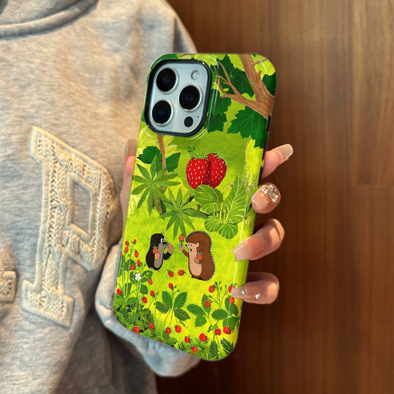 Picking Strawberry Mole เหมาะสําหรับ Apple 17Promax เคสโทรศัพท์ 13 ผู้ชายผู้หญิง iphone16/15 การ์ตูน