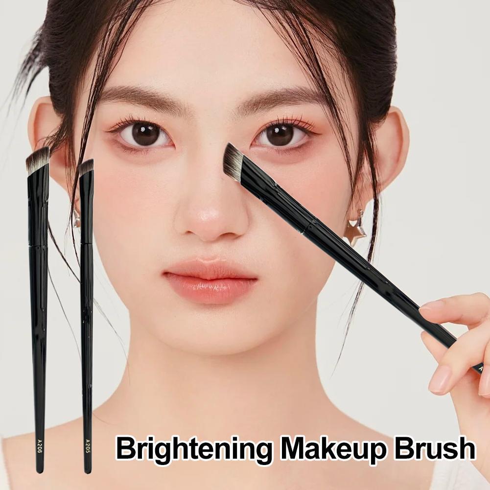 Black Rose Mini Iron แปรงแต่งหน้า Highlighter Brush Trough Facial Brush Tear Brush คอนซีลเลอร์ T8S1