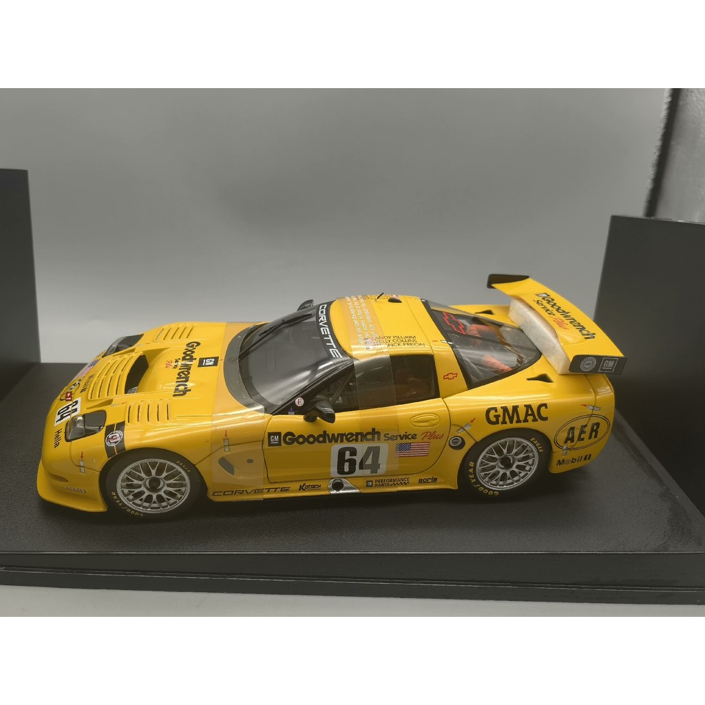 AUTOart Ottoart 1/18 Corvette C5-R 2001 LEMANS 24HR #64((Micro-rash, A-pillar Cracks) โมเดลรถจําลอง 