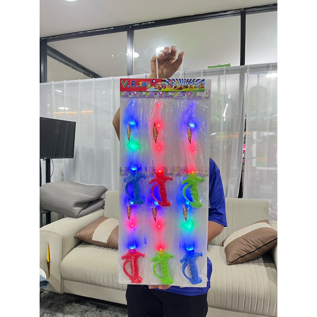 ⭐️ขายส่งยกแผง6ชิ้น⭐️ ดาบของเล่น มีไฟ แถมถ่าน ดาบของเล่นใส่ถ่านมีไฟ ของเล่น No.009(100) - รูปที่ 4