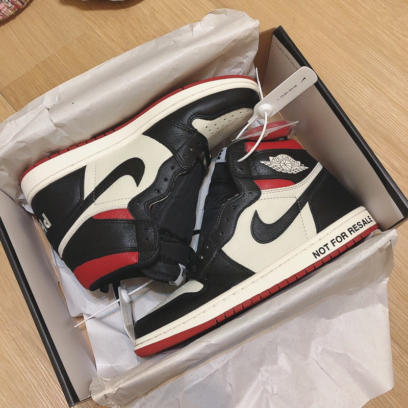 NK Air JORDAN 1 ขาย Forbidden AJ1 สีดําสีขาวสีแดงไม่สําหรับ 861428-106