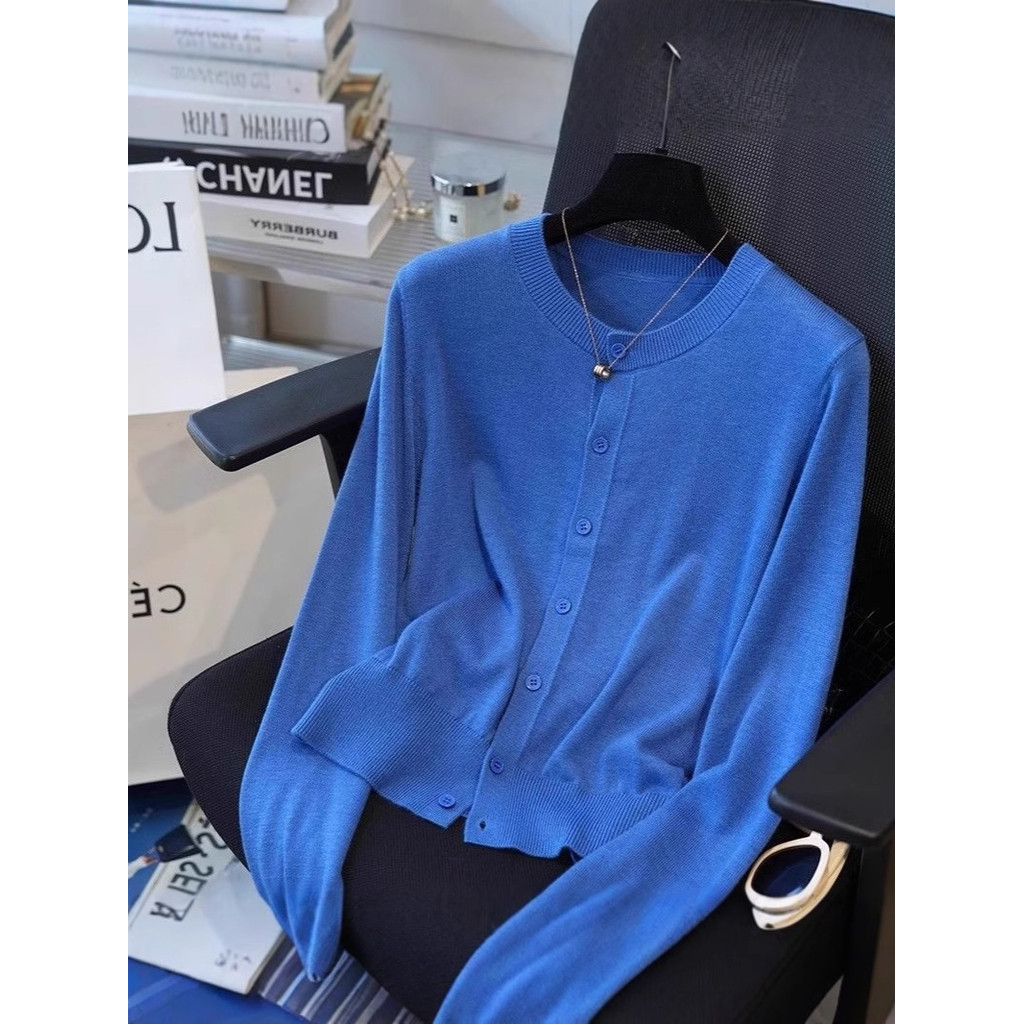 Klein สีฟ้าอารมณ์รอบคอถักเสื้อสเวตเตอร์ถัก 克-GMO ที่มีประสิทธิภาพสแควร์ถักเข็ม开衫女复古高短款毛衣外套打底上衣1104SS