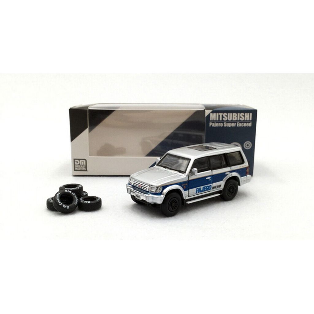 BMC 1/64 Scale Mitsubishi Pajero Super Exceed Silver/Blue Diecast Model