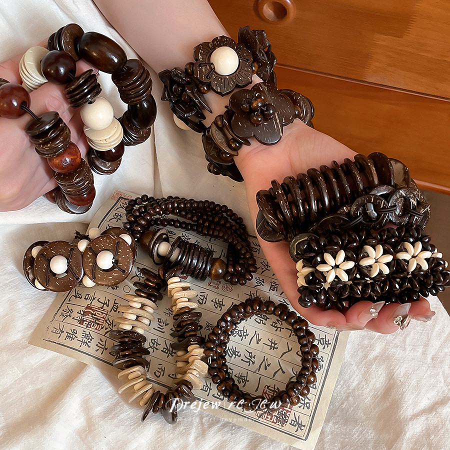สร้อยข้อมือลูกปัดไม้วินเทจสีน้ำตาลมะพร้าว งานแฮนด์เมードสำหรับผู้หญิง สะสมได้เป็นเครื่องประดับหรือของขวัญ