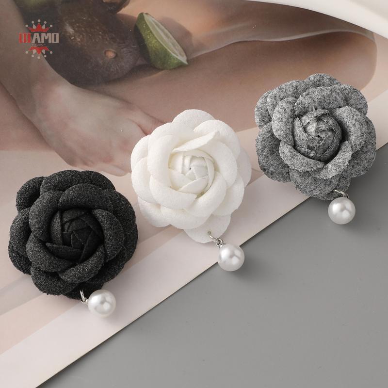 [Yulong] เข็มกลัดเพียรล์เลียนแบบและน้ำหอมขนาดเล็กสำหรับผู้หญิง ลายภาษาฝรั่งเศส เหมาะสำหรับเป็นเครื่องประดับแฟชั่น