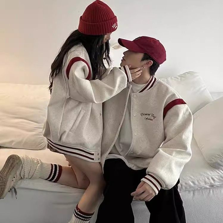 แจ็คเก็ตวิทยาลัยสไตล์พรีเมียม สำหรับฤดูใบไม้ร่วงและหน้าหนาว การออกแบบมาเพื่อคู่รัก