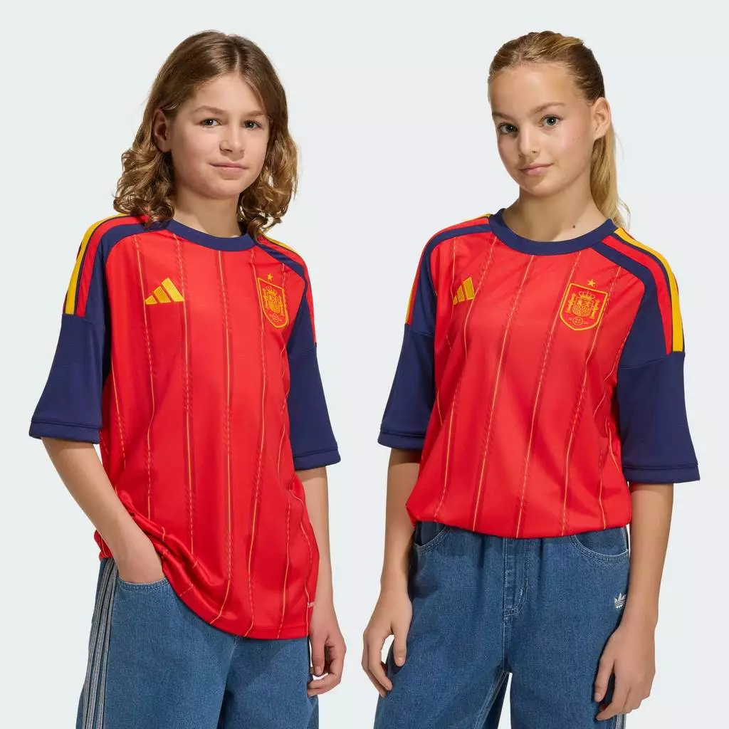 adidas ฟุตบอล เสื้อฟุตบอลชุดเหย้าทีมชาติสเปน 26 สำหรับเด็กโต เด็ก สีแดง JZ5757