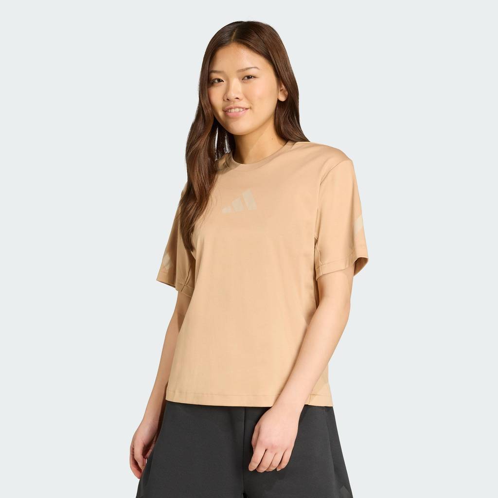 ไลฟ์สไตล์ ZNE เสื้อยืดผู้หญิง สีน้ําตาล JW7753