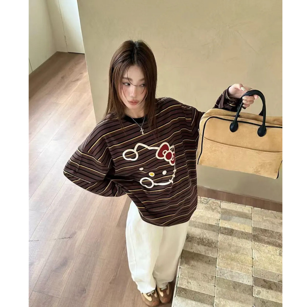 เสื้อยืดแขนยาวสำหรับผู้หญิง สไตล์ฤดูใบไม้ร่วง กับดีไซน์ Kitty Cat ลายรอบคอดีไซน์หลวม ทุกลุคเข้าได้หมด