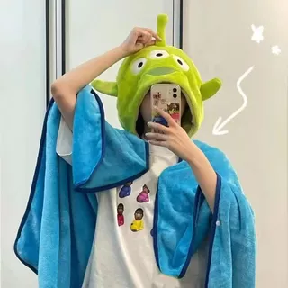ผ้าห่มมีฮู้ด การ์ตูนเสื้อคลุมผ้าคลุมไหล่ผ้าห่มคลุมด้วยผ้า 90x140 ซม. ผ้าคลุมกันหนาว ขนนุ่ม