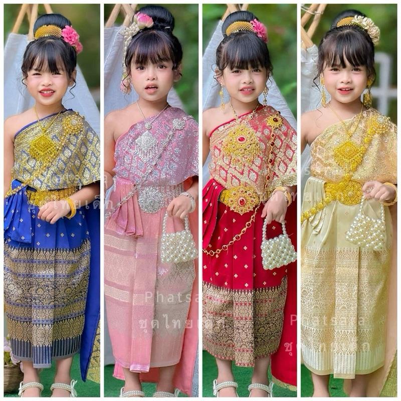 ชุดไทยสไบสำเร็จรูป ผ้าถุงหน้านางจับจีบ ‘ รุ่น พิมพ์ลดา ราคา ถูกที่สุด ดีลบีเคเค รูปภาพหลัก