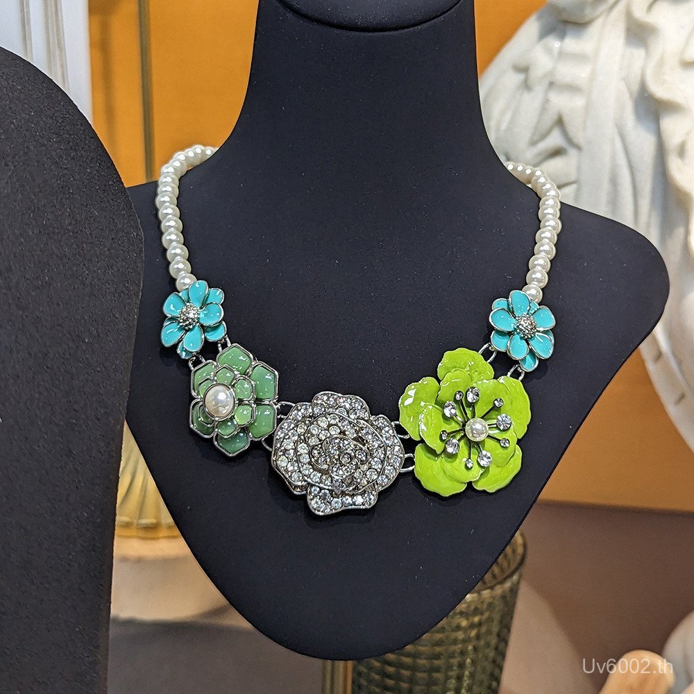 เพชรเคลือบสีเหลืองมุก ขนาดเล็กน้อยสำหรับสร้อยคอมัณฑนากรรมสไตล์ตะวันตก พร้อมลูกปัดดอกไม้ 4FTA