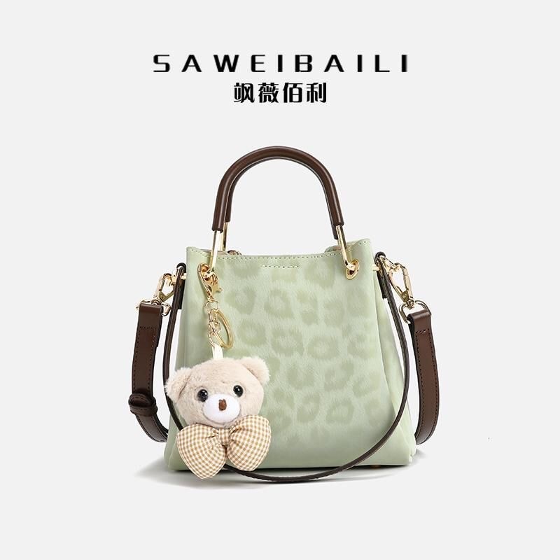 YICHEN กระเป๋าสะพายทรงใหญ่ พกพาสะดวก ความจุมาก