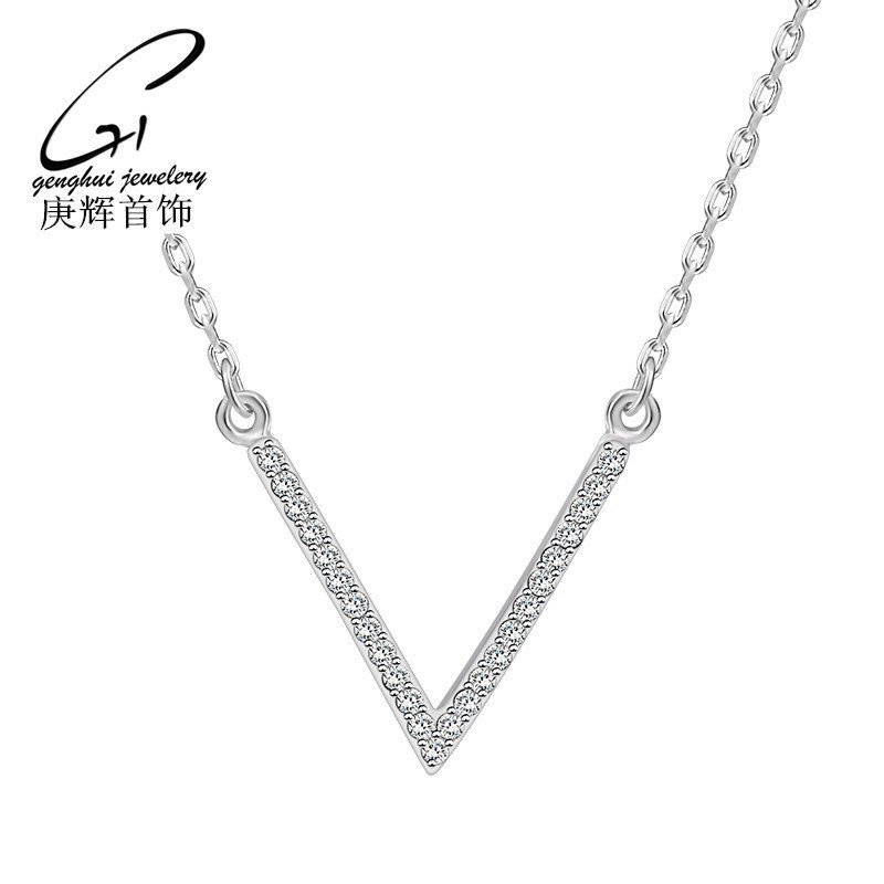 Love Story Clavicle Chain สั้นแฟชั่นเงินสเตอร์ลิงเกาหลีสามเหลี่ยม V เครื่องประดับสร้อยคอหญิง 925 Mic