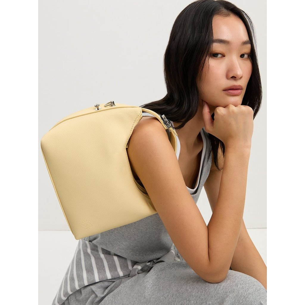 [Pomelo] กระเป๋าแต่งหูจับด้านบน / Top Handle Bag