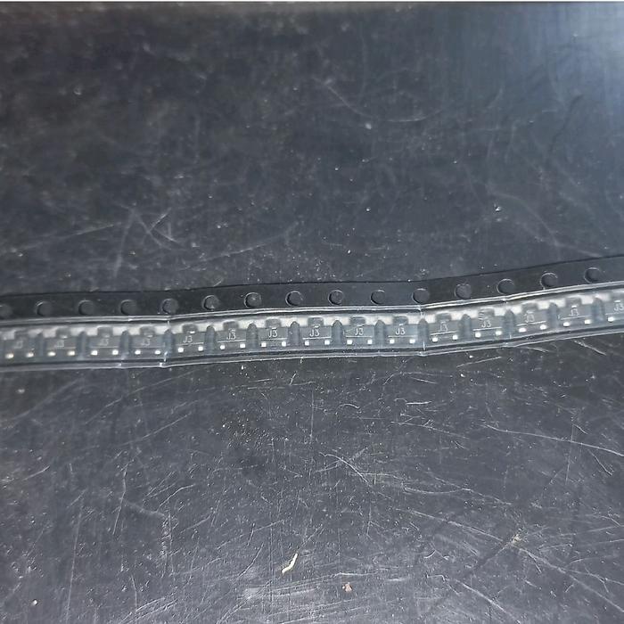 TR SS9013 S9013 SS S 9013 ทรานซิสเตอร์ SMD J3 PNP เหาแพทช์ C9013 1