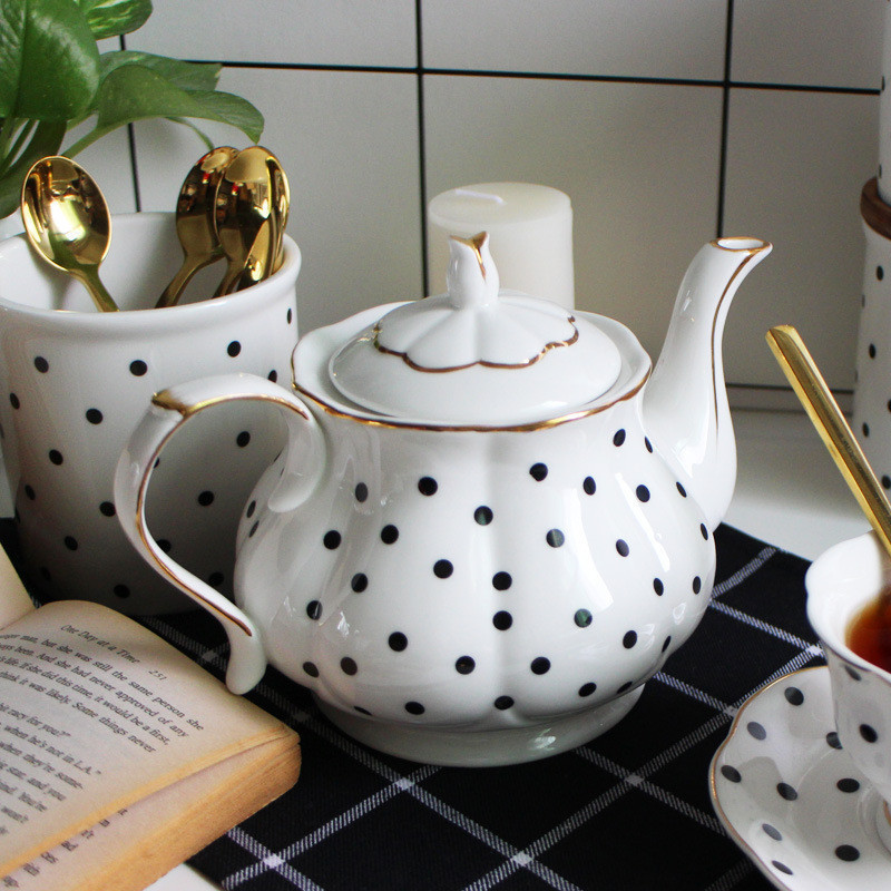 GG ห้องครัว GD3 P1 ภาษาอังกฤษชุดน้ําชายามบ่าย Bone China Polka Dot Hand-Painted Gold กาน้ําชาสร้างสร