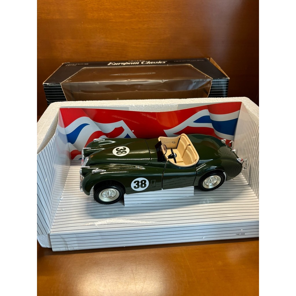 Retro Ertl 1/18 Die-Casting ยุโรปคลาสสิก 1948 Jaguar XK-120 Racing สีเขียว Jaguar XK120 ROADTSER 194