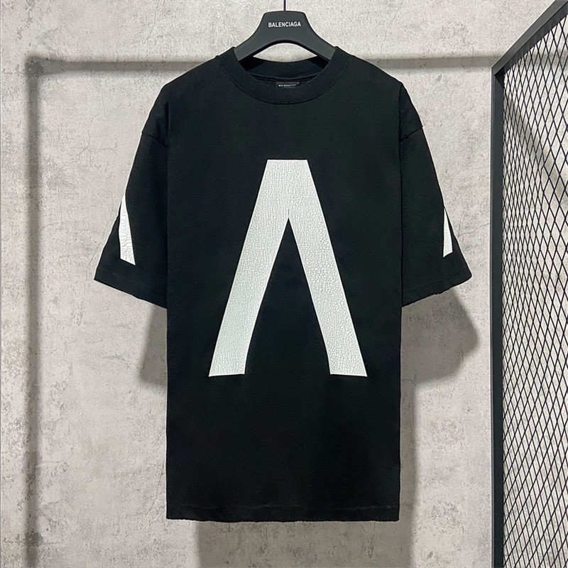 เสื้อไซส์พิเศษ แขนสั้น ลายอินเวอร์ต V จากเนื้อผ้าฝ้ายสำหรับผู้ชายและผู้หญิง