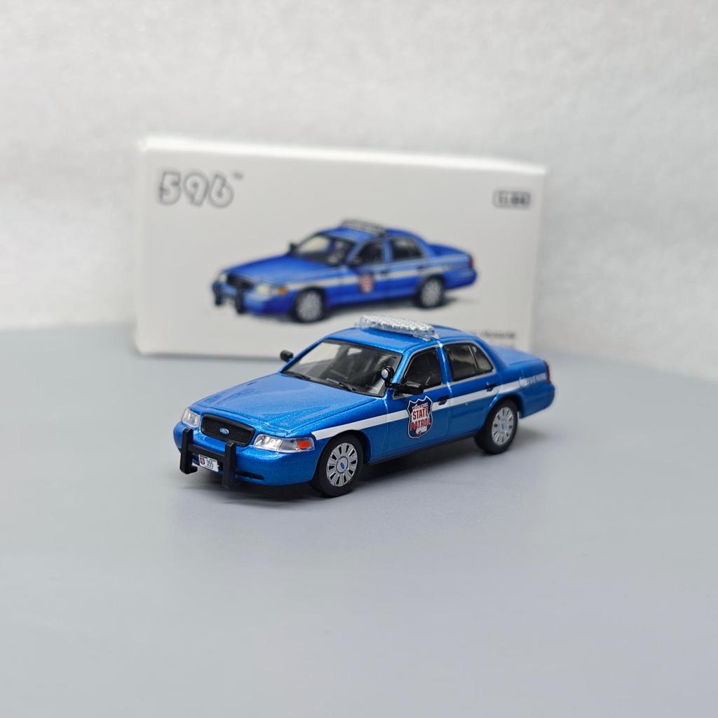 [คลังสินค้าพร้อม] 596 1: 64 Ford Crown Victoria-Wisconsin State Patrol 596-104