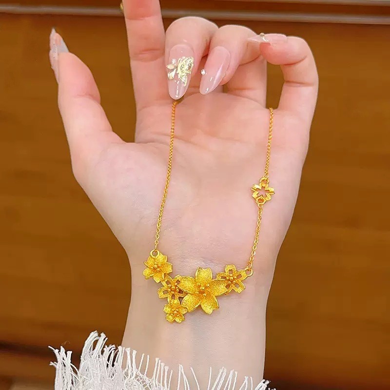 สร้อยคอดอกไม้สามชีวิต สวยงามเหมือนดอกไม้เบ่งบาน