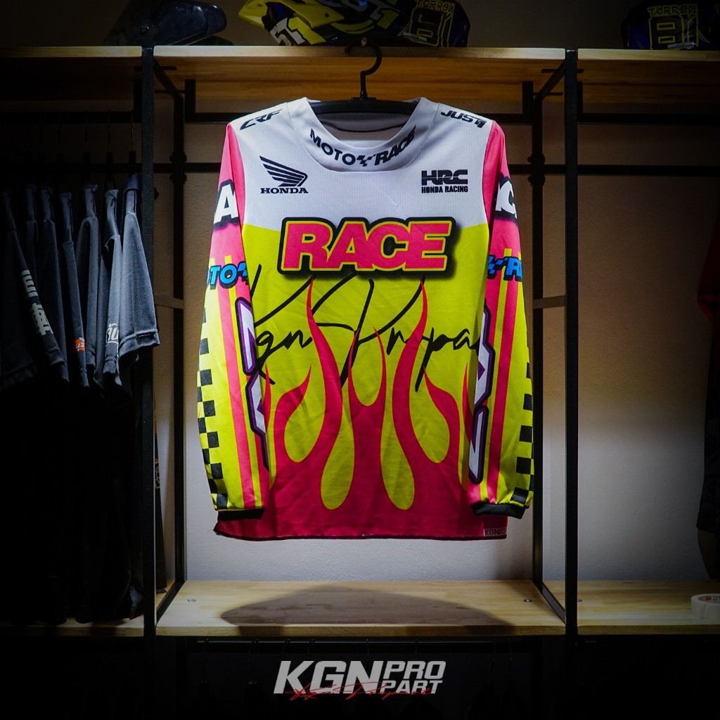 เสื้อวิบากสไตล์เรซซิ่ง KGNPRO WANTED 90s คอเหลี่ยม
