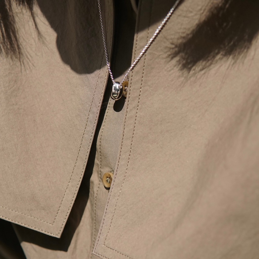 สร้อยคอนานาคตัว KIDNEY BEAN แบบสองด้านจากสแตนเลส 925