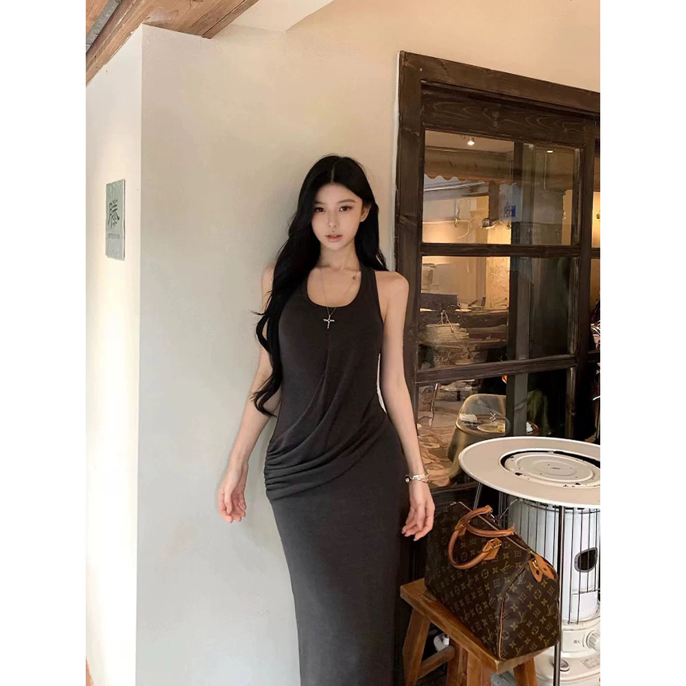 <Moss Queen> ชุดเดรสสายสปาเก็ตตี้สีดำ ทรงนางเงือกดีไซน์ยาวเข้ารูป สำหรับฤดูร้อน