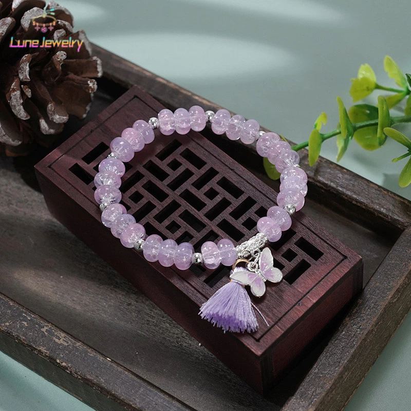 สร้อยข้อมือรูปผีเสื้อประดับพู่ Lune thumbnail 8