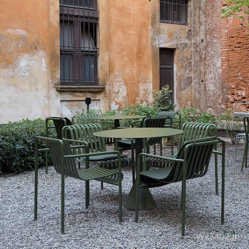 Nordic ระเบียงกลางแจ้ง Cafe Influencer Iron Art Courtyard กันน้ําโต๊ะเก้าอี้สวนกลางแจ้งผสมนมชา Shop 