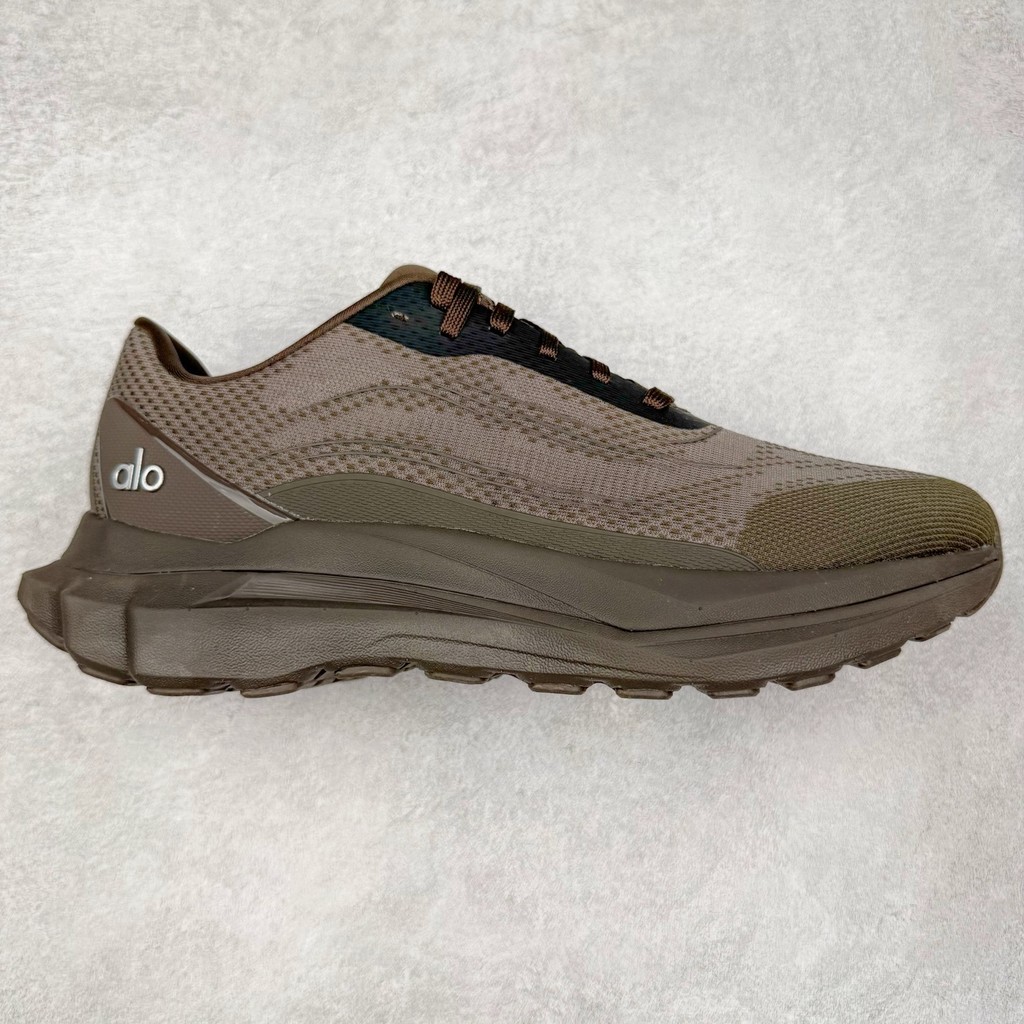 Alo Yoga Alo Runner รองเท้าวิ่ง Low-Top สบาย All-Match กันลื่นทนต่อการสึกหรอ
