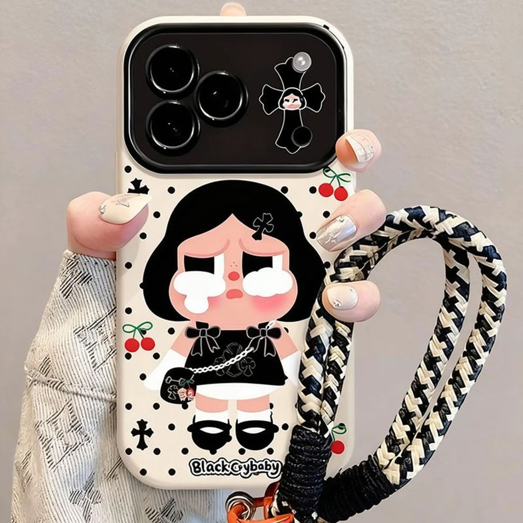 น่ารัก BlackCrybaby เคสโทรศัพท์ TPU การ์ตูนพร้อมเชือกเส้นเล็กสําหรับ iPhone 17/16/15/14/13/12/11 | ฝาครอบป้องกันสุนทรียศาสตร์กันฝุ่นกันกระแทก