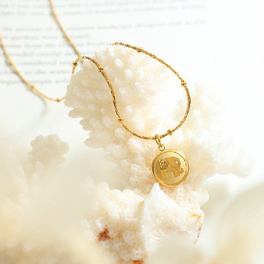 แฟชั่นที่สวยงามชุบทองเรขาคณิตรอบจี้ช้าง Motif จากสแตนเลส 316L - สร้อยคอครบชุดพร้อมจี้ดีไซน์น่ารักเคร