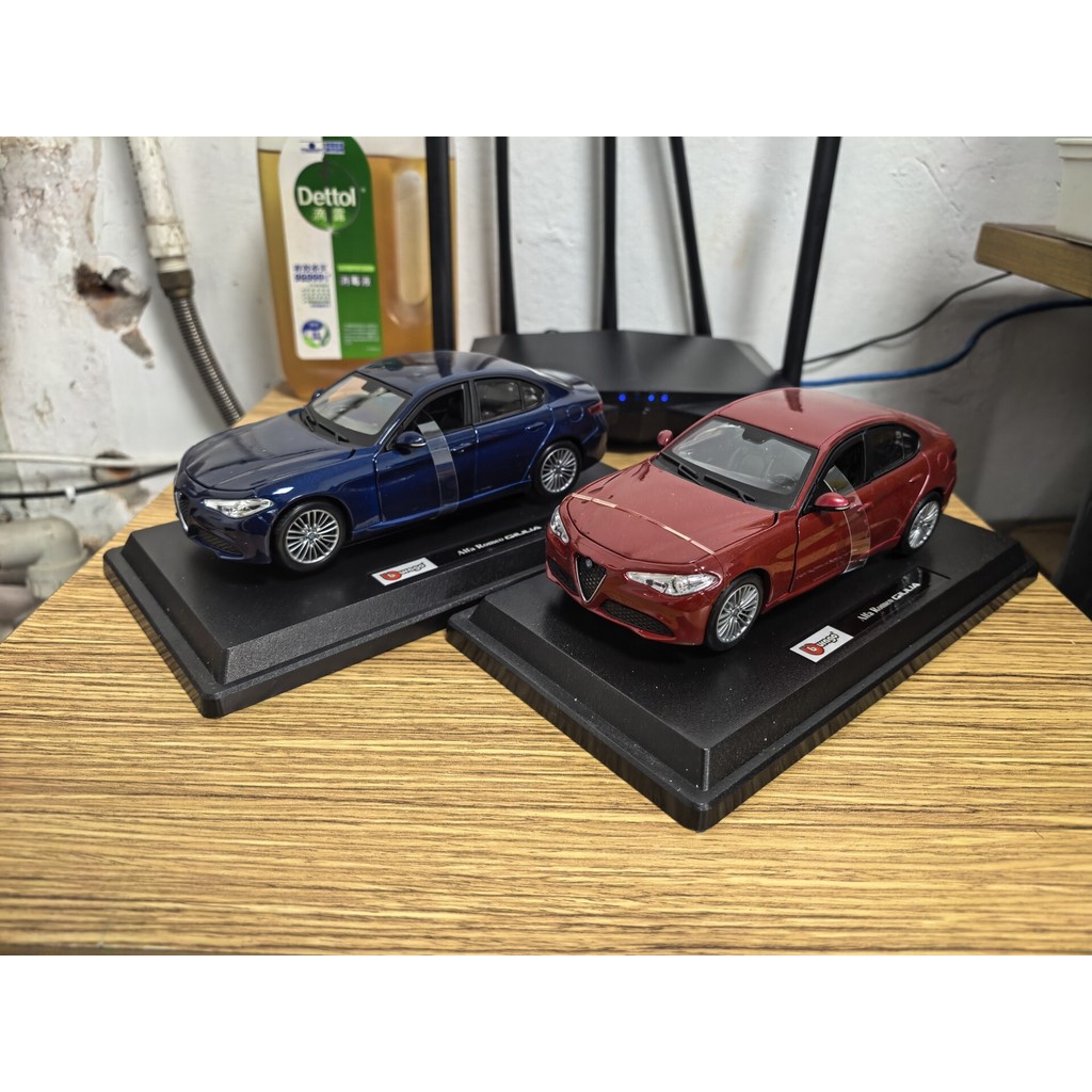 1/24 PIULIA Higher Alfa Romeo Alfa Romeo GIULIA รถจําลองโลหะผสมยี่ห้อใหม่บรรจุภัณฑ์เดิมรถรุ่นทดสอบวั