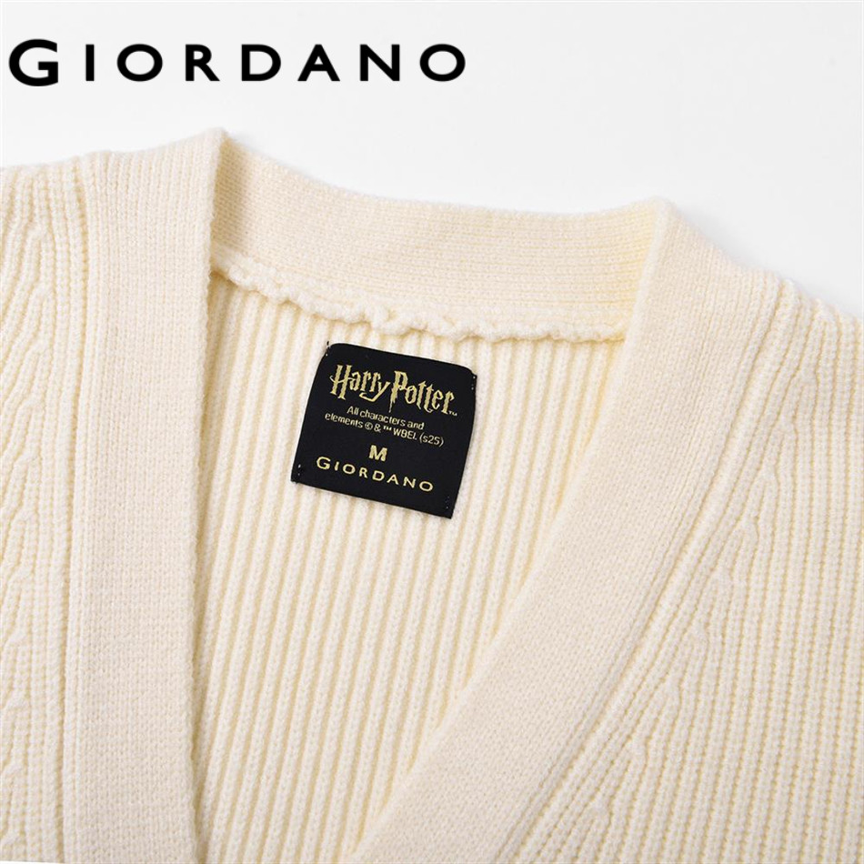 GIORDANO เสื้อคาร์ดิแกนผู้ชาย Men's Relaxed Cardigan (Harry Potter) 01055622 - รูปที่ 2