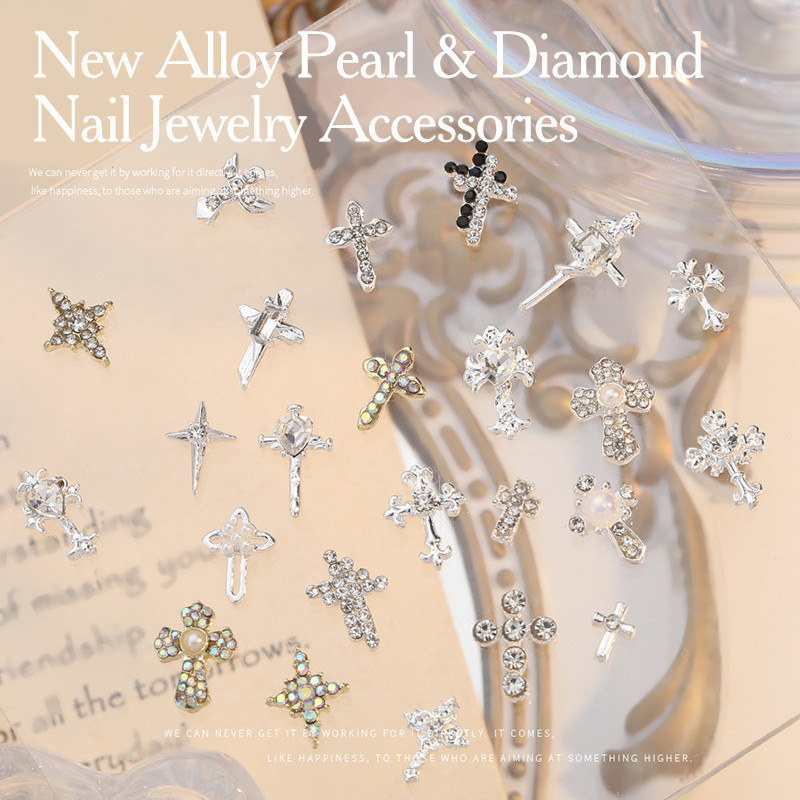 สติ๊กเกอร์ติดเล็บตกแต่งเล็บ Retro Hearts DIY 10PCS Rhinestone โลหะ Cross Love Heart เงินโบราณ Nibirudu