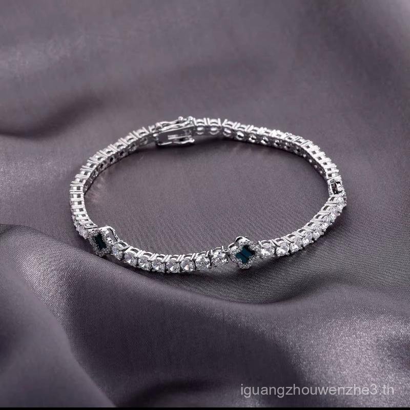 สร้อยข้อมือ Iced out clover ชุบทอง 14k