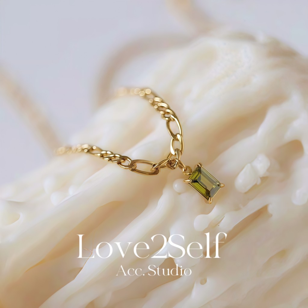จี้สร้อยคอลายเรโทรสีเขียว.olive จาก Love2SelfX201 ทำจากสแตนเลสสตีลไม่เปลี่ยนแปลงสี เหมาะสำหรับสวมใส่เป็นเครื่องประดับ