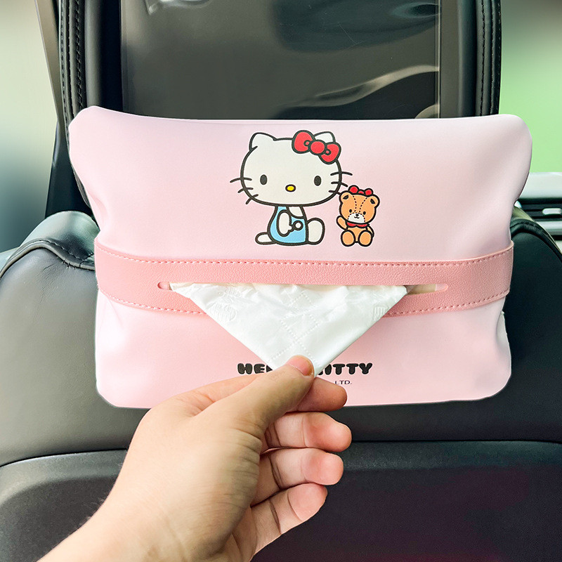 [งานแท้] ที่ใส่ทิชชู่ Hello Kitty คิตตี้ แบบแขวนในรถยนต์ หนัง PU กันน้ำ! 🛡️ แขวนเบาะได้ / แปะบังแดดได้ ขนาด 25.5×17.5 cm
