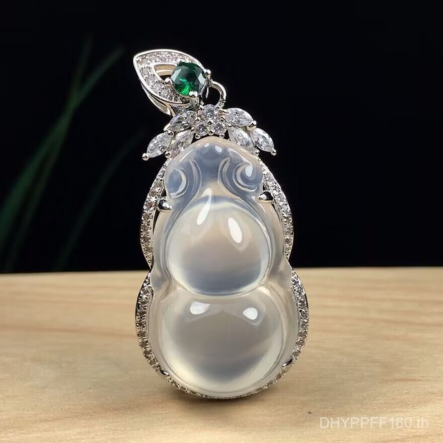 ชุดเครื่องประดับแก้วชาลเซดอนีสีขาว ประกอบด้วยสร้อยคอมะระ แหวน และต่างหู สไตล์หรูหรา SVP8