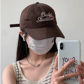 Miss_J พร้อมส่งจากกทม🎀 หมวกเบสบอลน่ารักสำหรับผู้หญิง ปักตัวอักษรเป็นโบว์ Ins Cap ร่มกันแดดและใส่ลำลอง