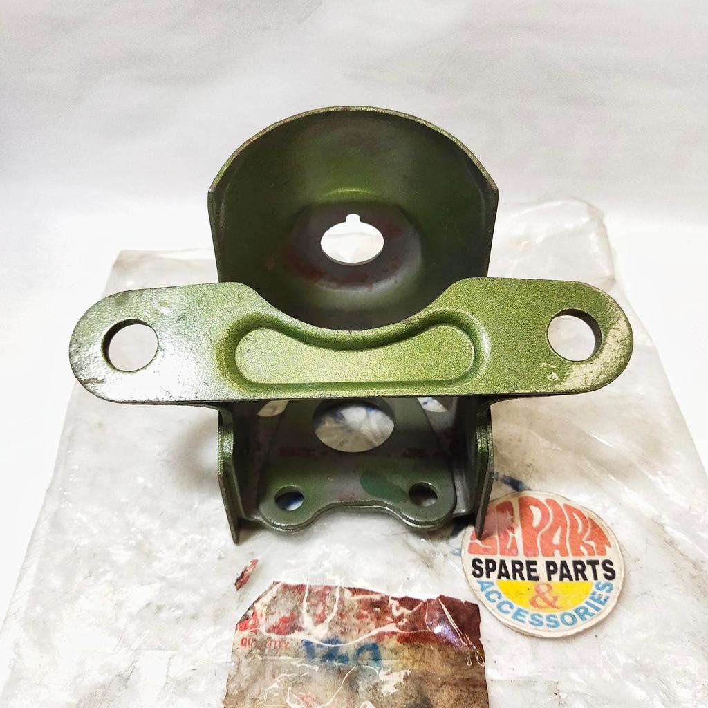 [3E อะไหล่และ Acc] Suzuki FR80 FR70 พวงมาลัย Mount Neck FR Nos SGP Rare Item