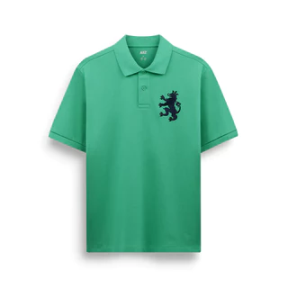 AIIZ เสื้อโปโลผู้ชายผ้าปิเก้ ปักสิงห์ Men's Big Lion Pique Polo Shirt