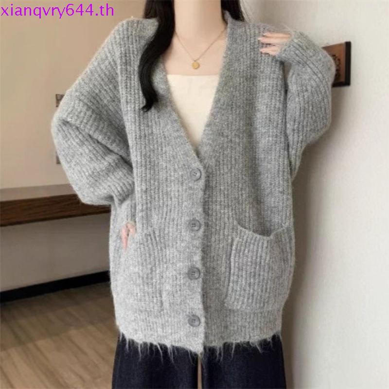 Bemingtop1001(Freesize)-BMG Ease V Cardigan คาร์ดิแกนใส่ง่ายสบายตัว พร้อมโลโก้ BEMINGที่คุมโทน