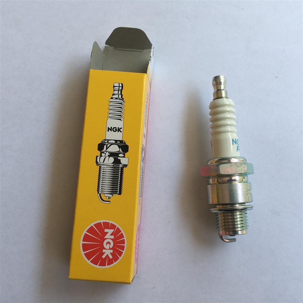 สปาร์คพลัค NGK BR8HS สอดคล้องกับเครื่องยนต์นอกเรือ Yamaha สแตนดับ 2 เส้น (สำหรับเรือยาง)